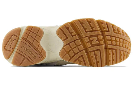 Men's New Balance 725 Marblehead Phantom Shoes