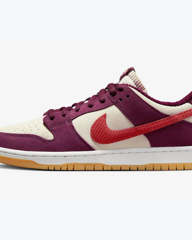 Men's Nike SB Dunk Low 'University Red' Shoes