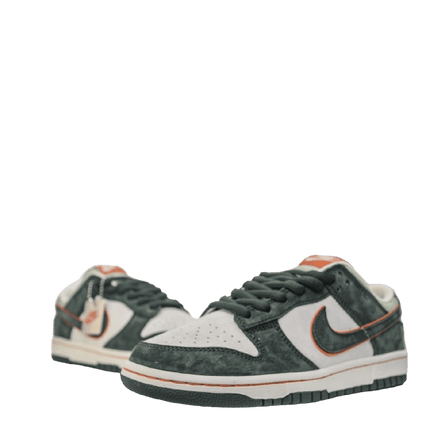 Men's Nike SB Dunk Low x Otomo Katsuhir Steamboy Boy OST Shoes